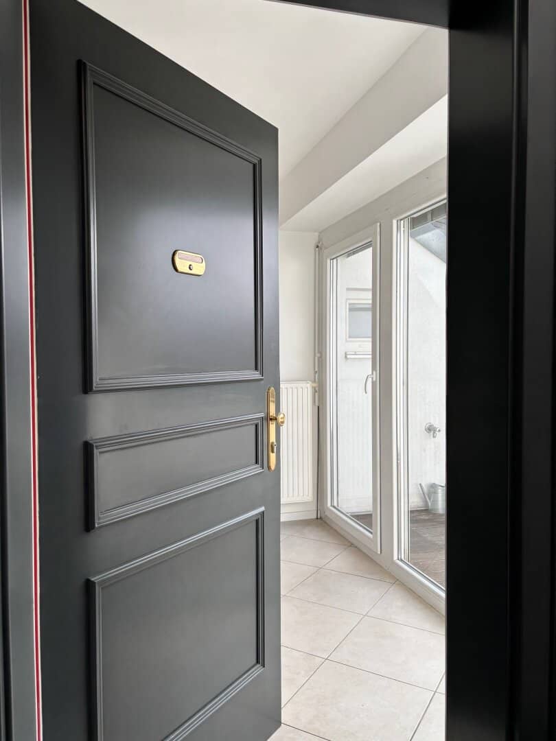 UNSER WÄHRING: Spacious 4/5 room apartment with south terrace near Kutschkermarkt, 186 m² versatile use