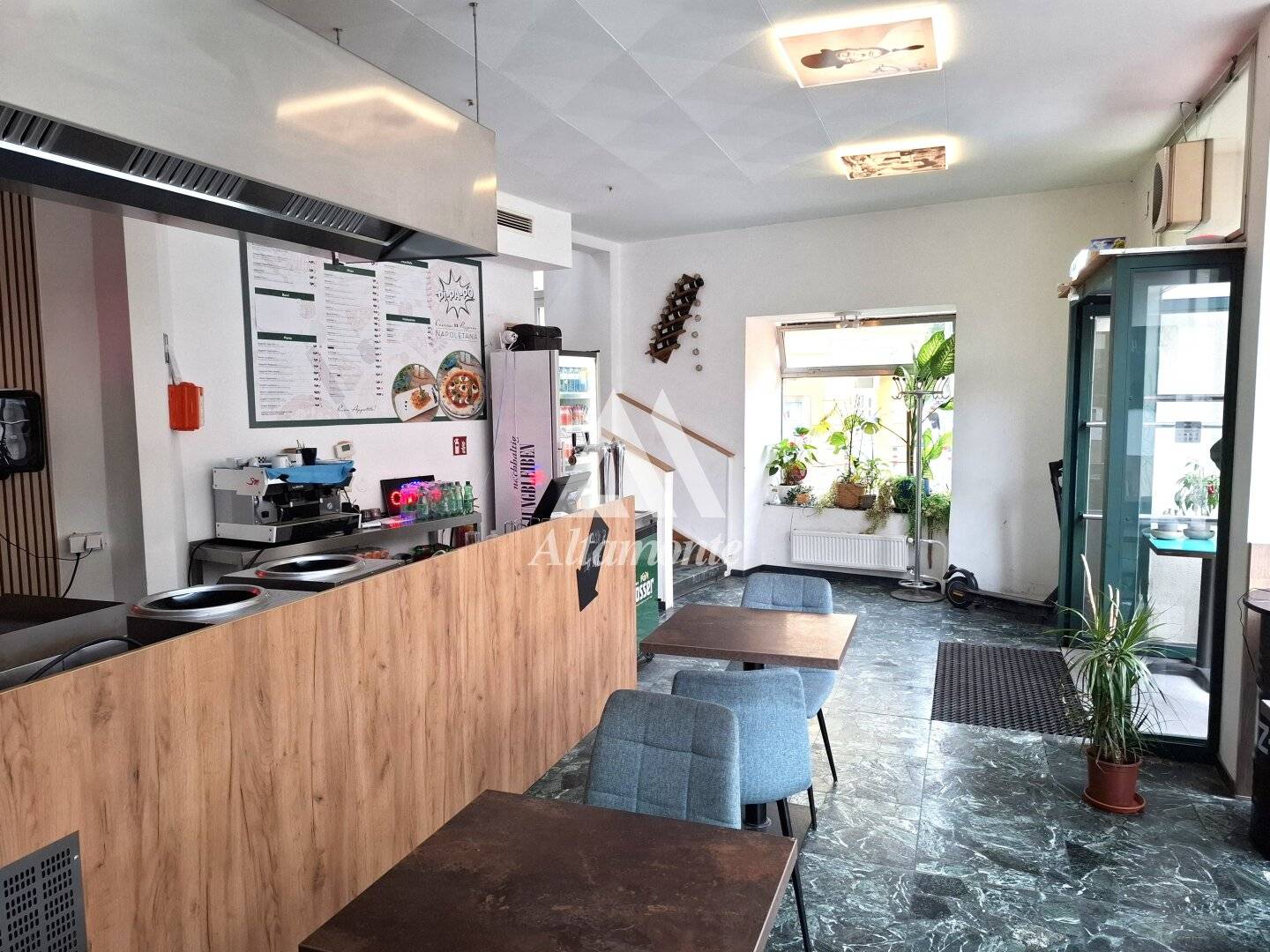 Charming Italian restaurant for takeover