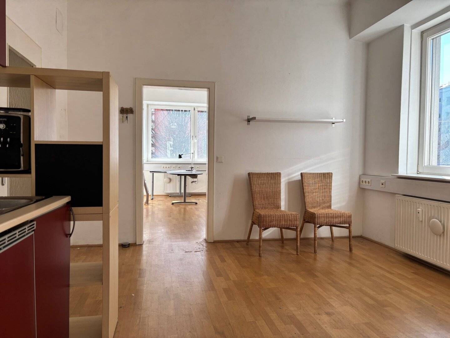MITTEN IM ANDRÄVIERTEL: Praktisches 3-Zimmer-Büro, ca. 60qm