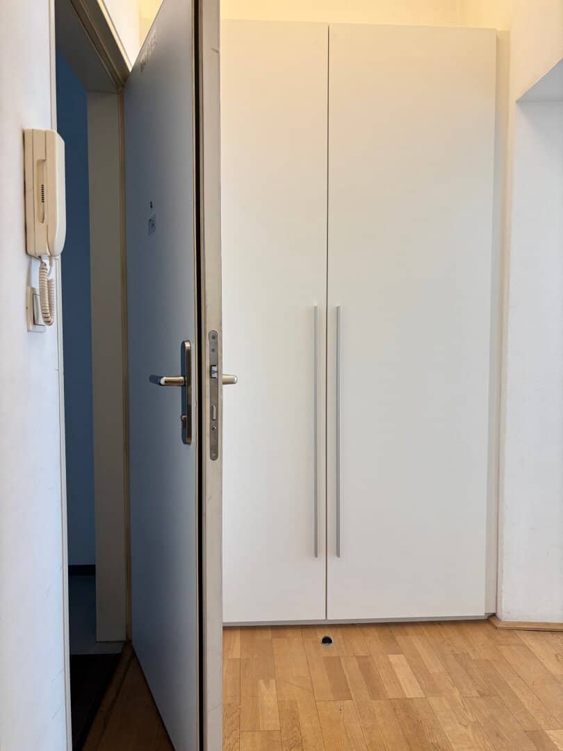 MITTEN IM ANDRÄVIERTEL: Praktisches 3-Zimmer-Büro, ca. 60qm