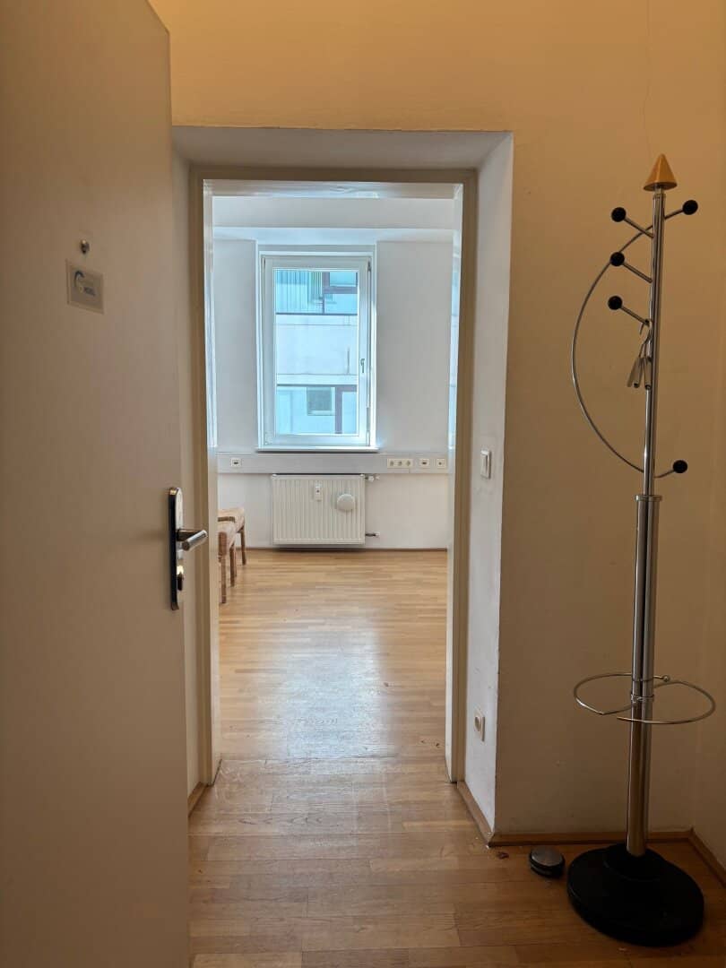 MITTEN IM ANDRÄVIERTEL: Praktisches 3-Zimmer-Büro, ca. 60qm