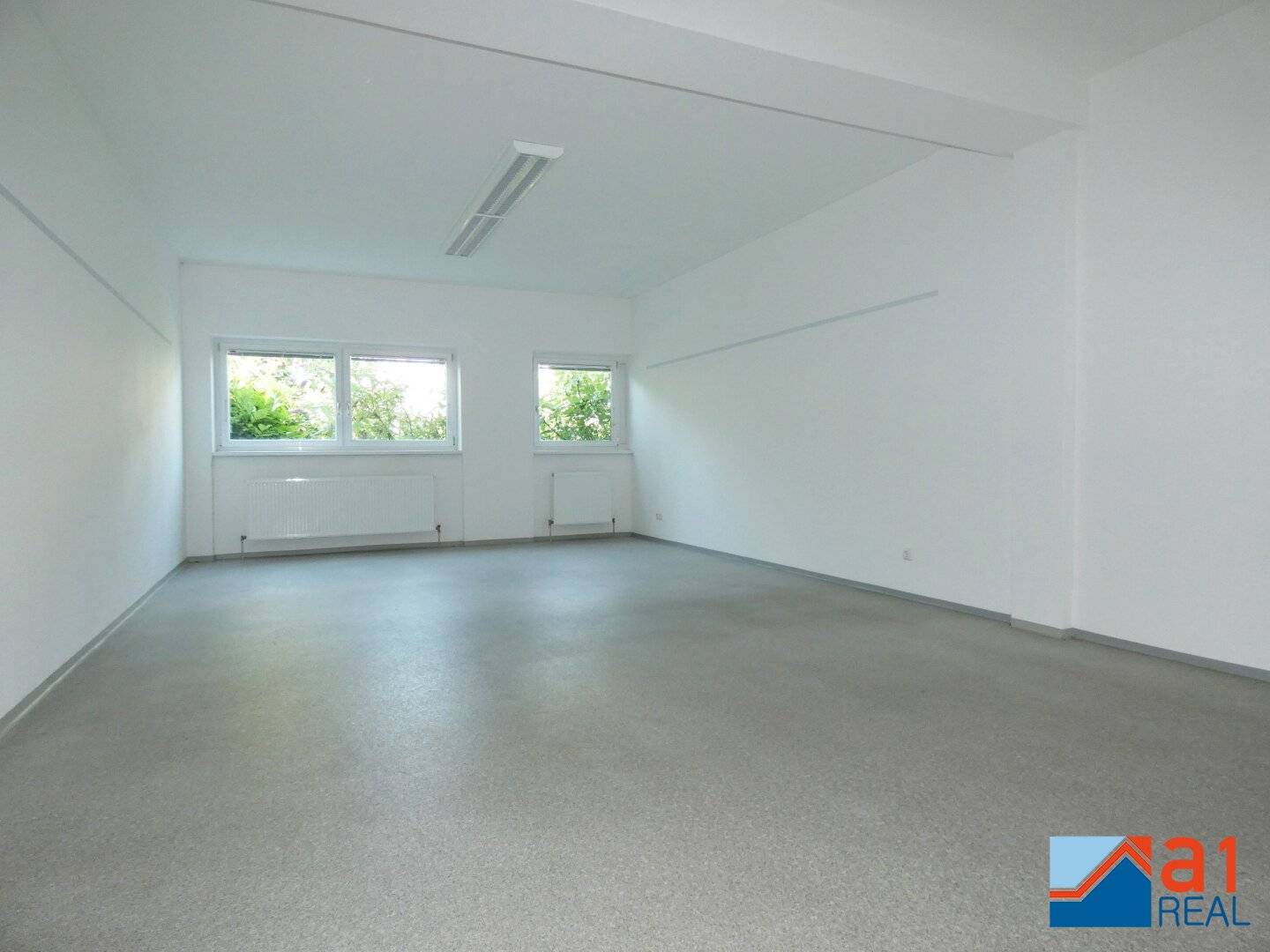 Office in Traun for rent