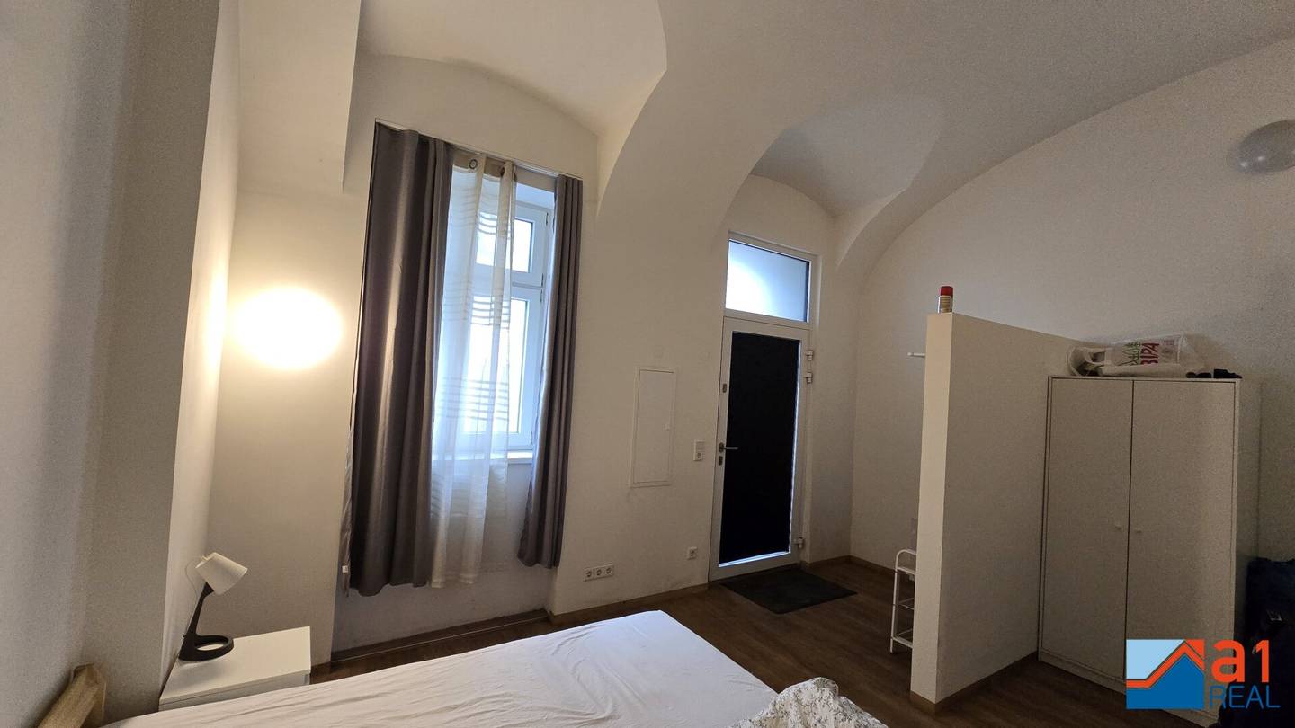 Modern living directly on the Danube fully furnished city location in Linz and deaus? no