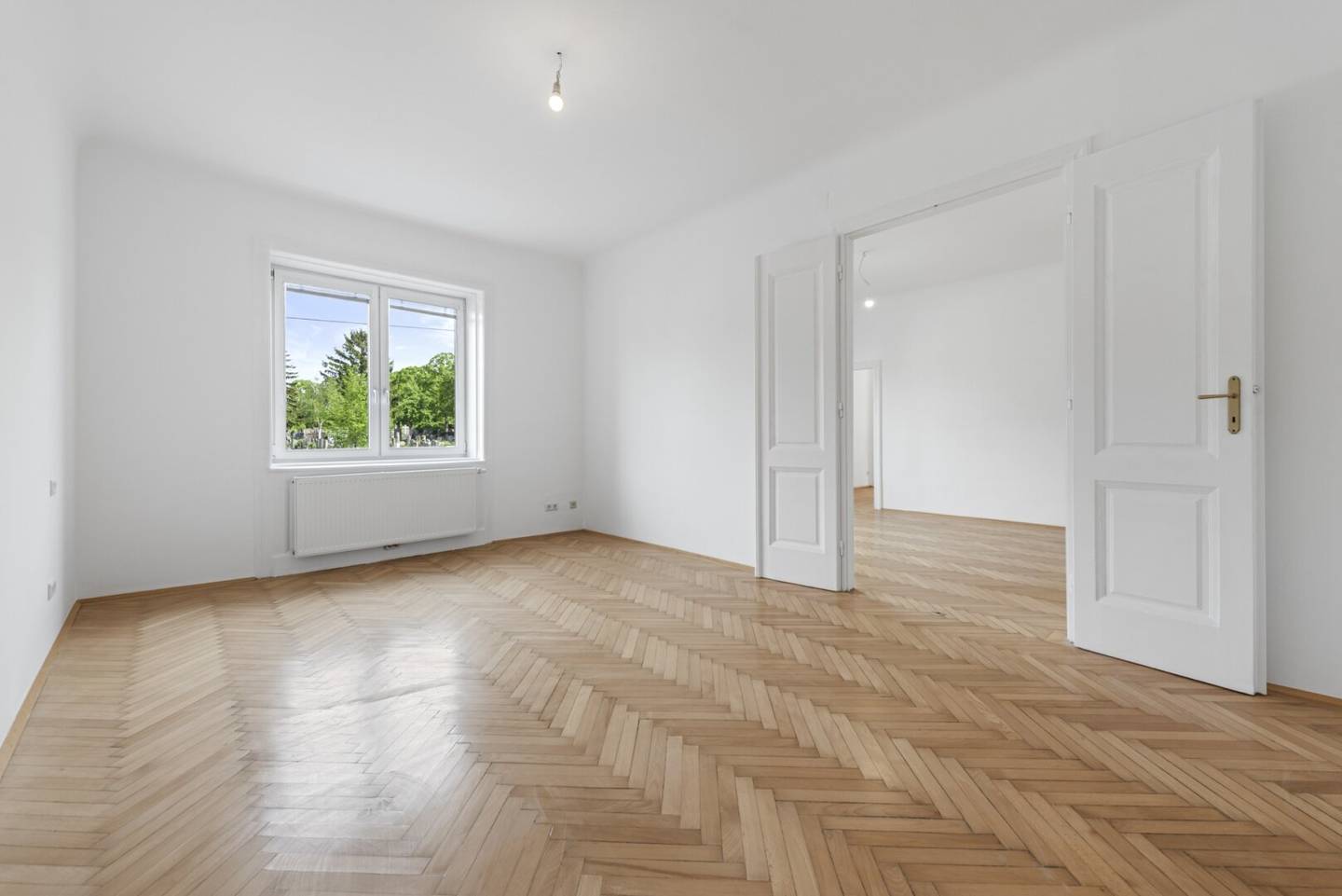 ALTHIETZING: Hervorragender Grundriss 2-Zimmer + Küche + Kabinett + Schrankraum