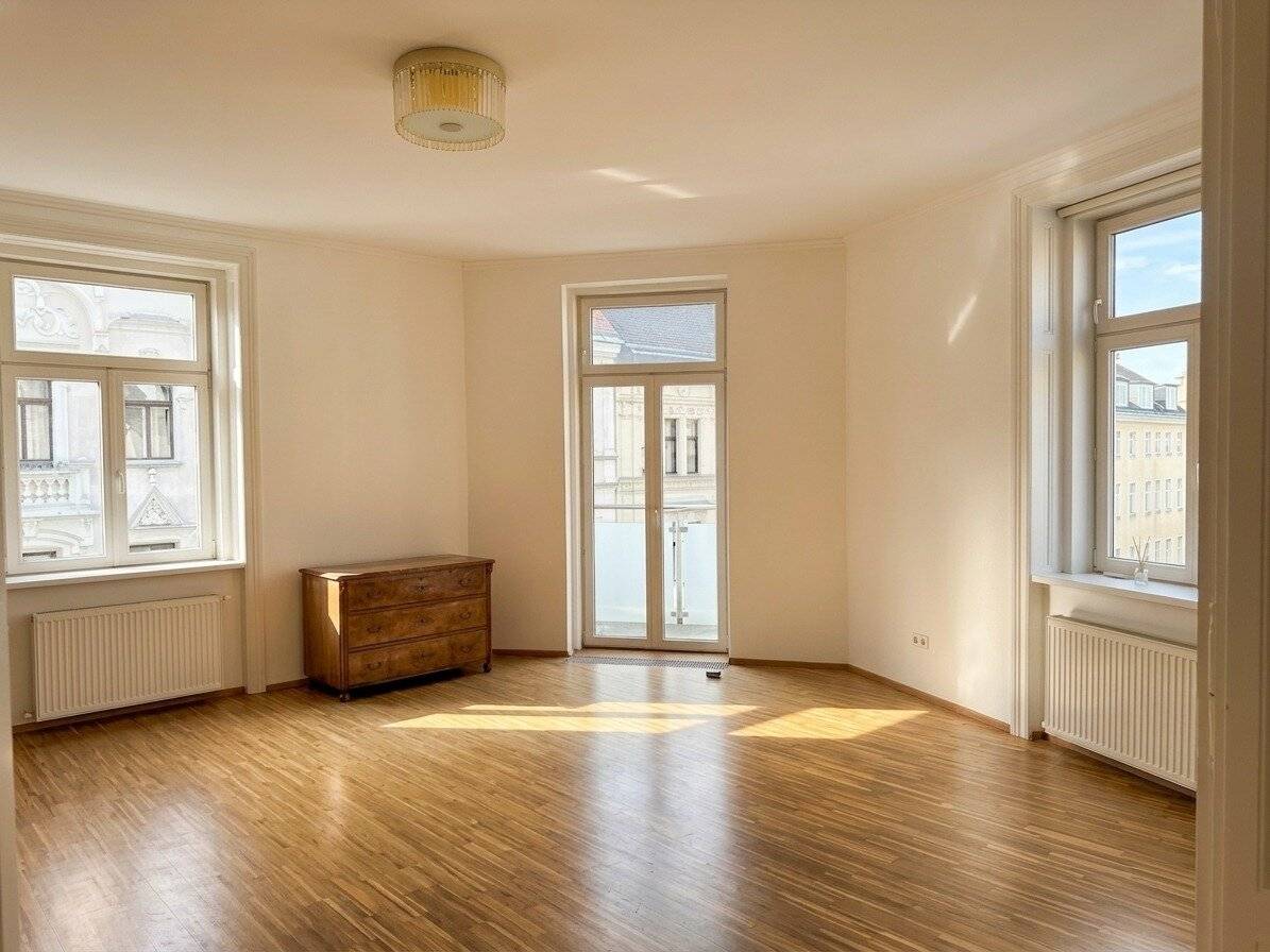 Endlich Eigentum - Familienwohnung mit kleinem Balkon in U6-Nähe