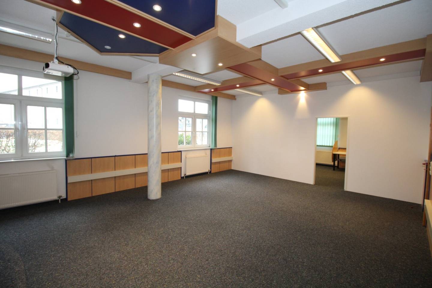 103 m² office, practice or seminar rooms in Pregartner central location for rent**?**