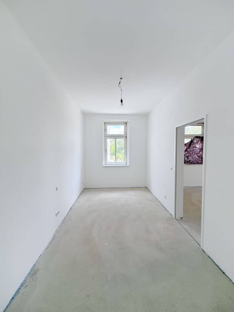 First occupancy after complete renovation, owner-occupied apartment in an old building near Matzner Park, 5 minutes to Wien Penzing station