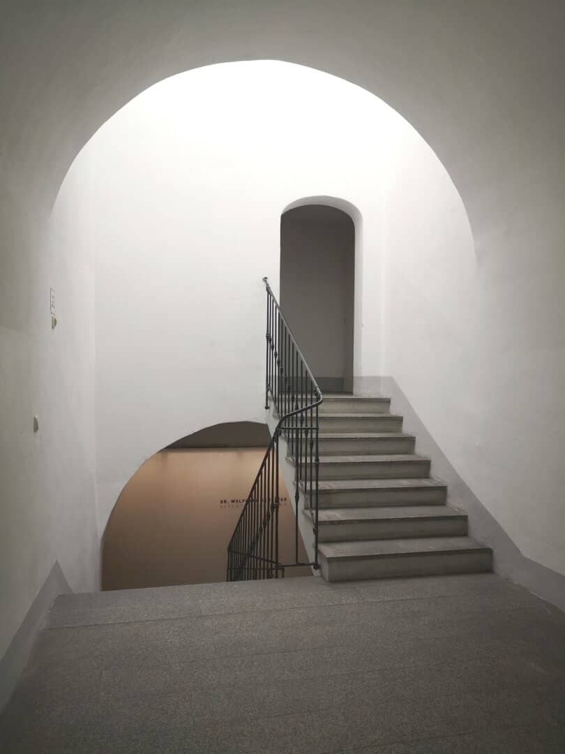 Living at Linzer Hauptplatz in the quiet middle part of the house. 61 m²?nope? wait further.