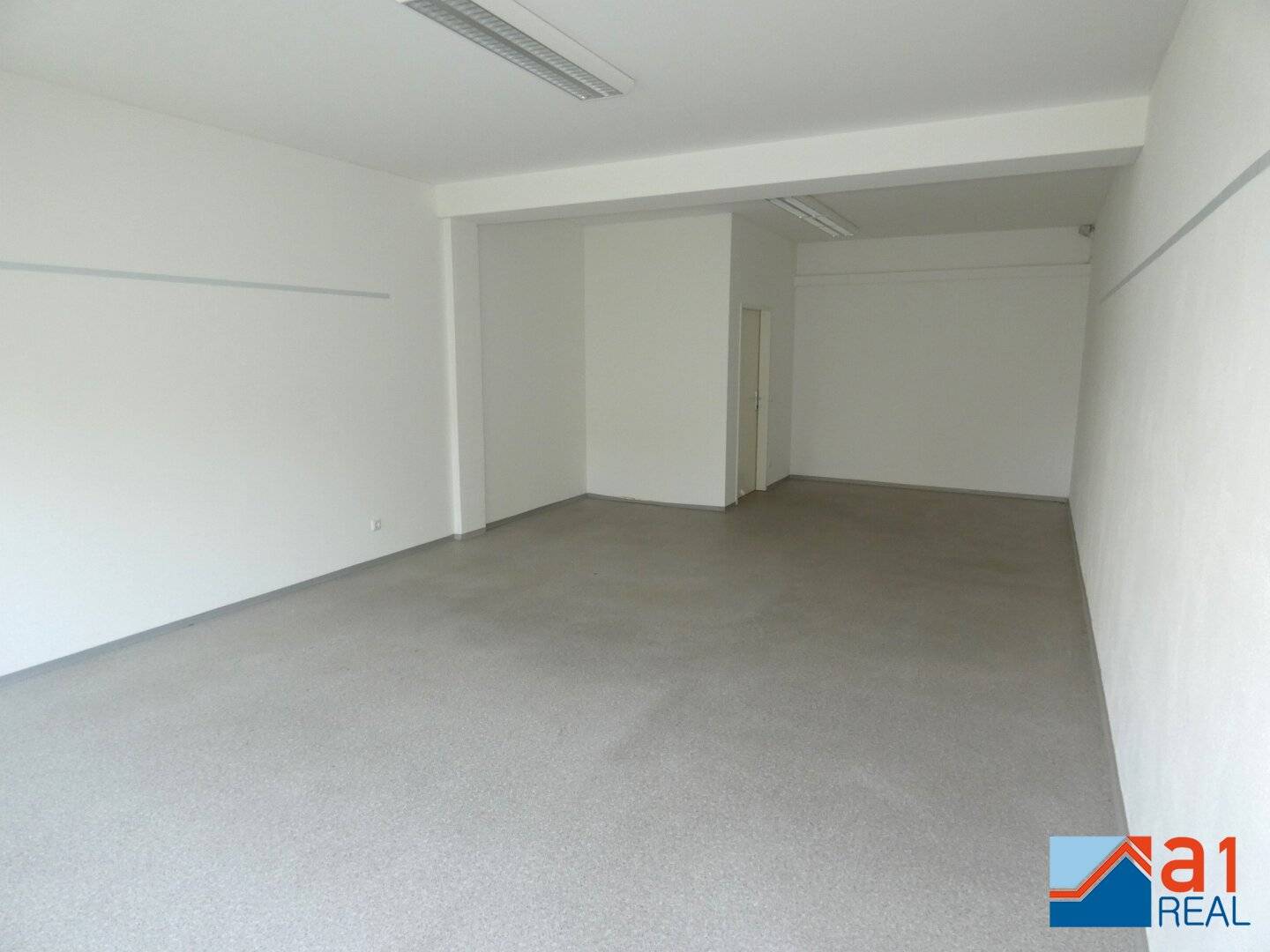 Spacious office in Traun for rent