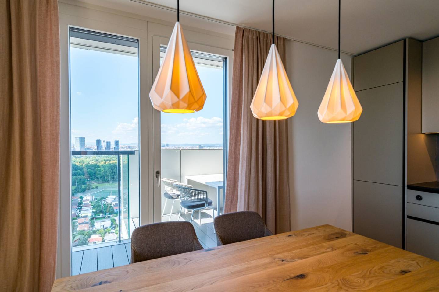 Exclusive corner apartment at 62 meters height