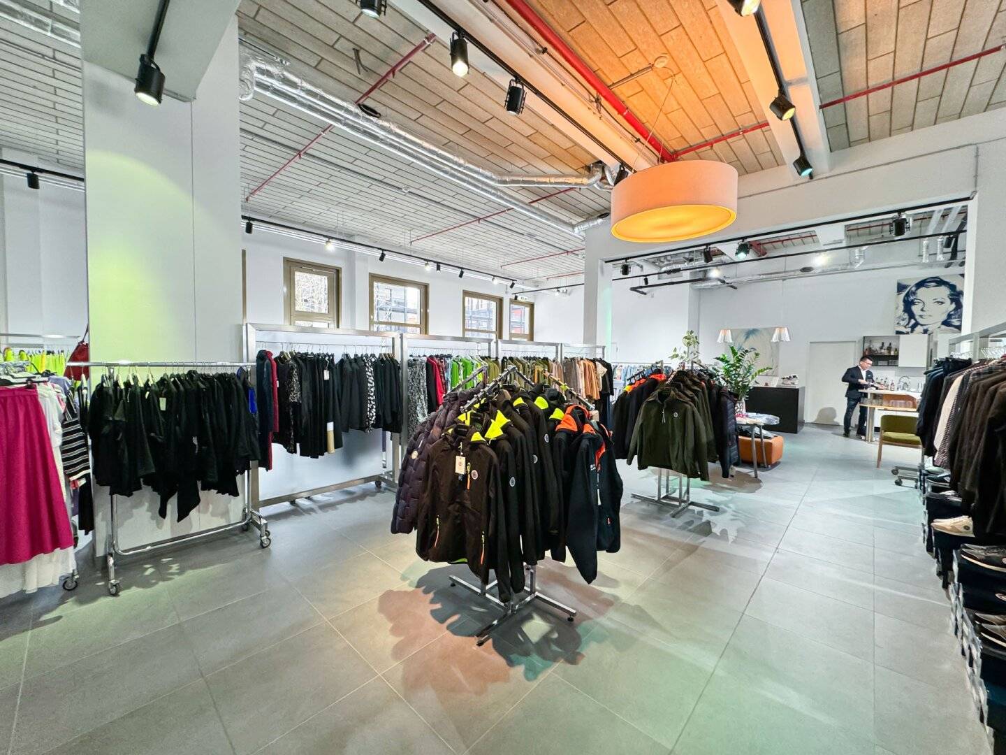Quartier The Marks - 279 m² large retail space, versatile use