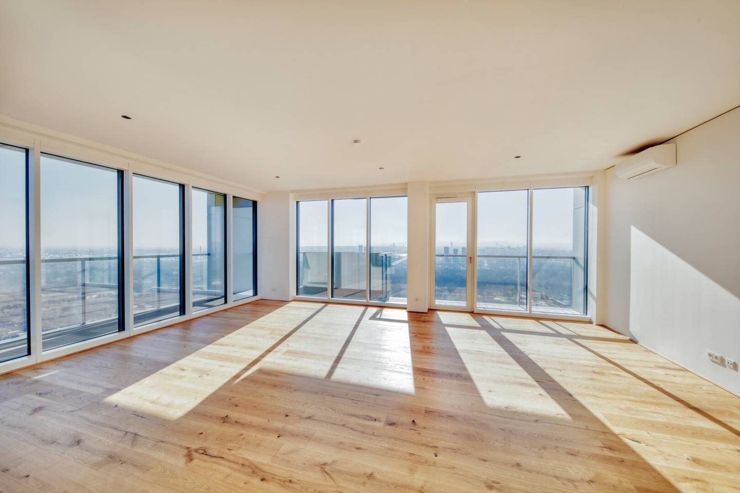 Die letzte Penthouse im Marina Tower