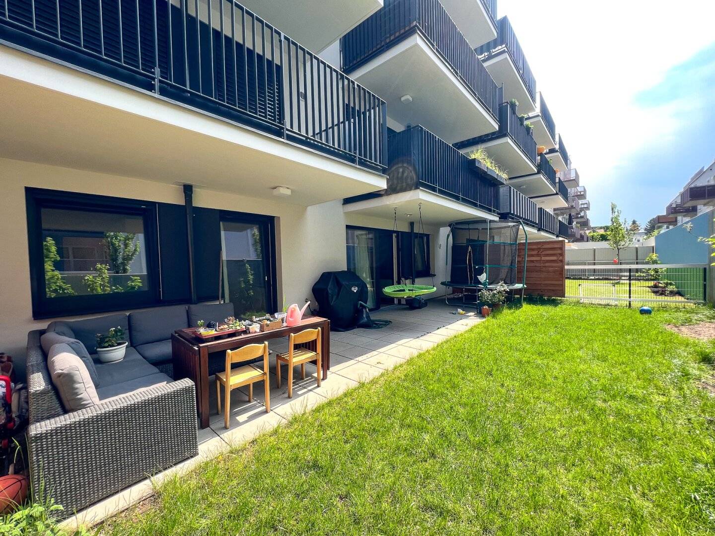 Ruhige 4 Zimmer Eigentumswohnung mit Garten und Terrasse in Simmering zu verkaufen!