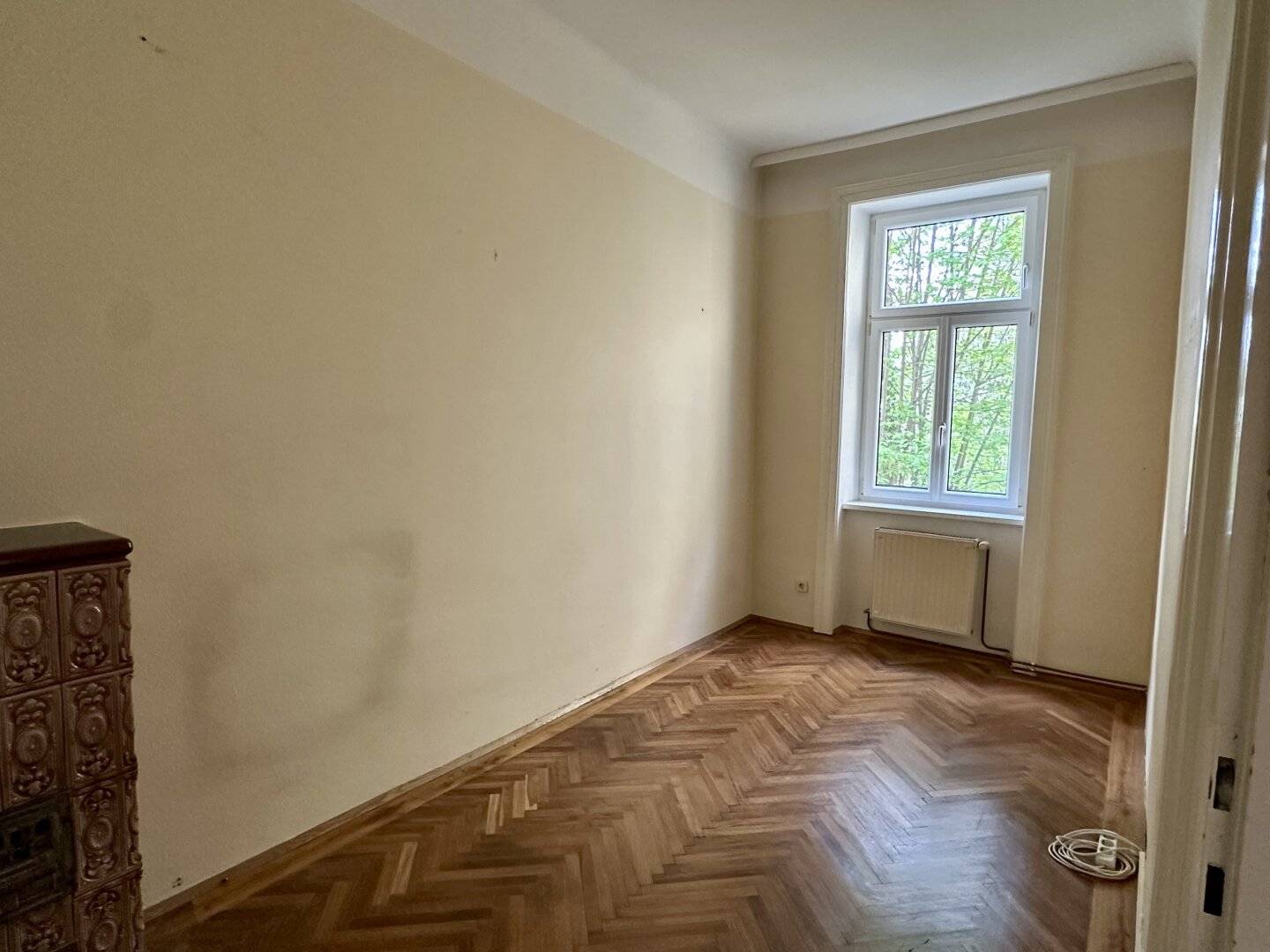 Small, fine apartment with green view