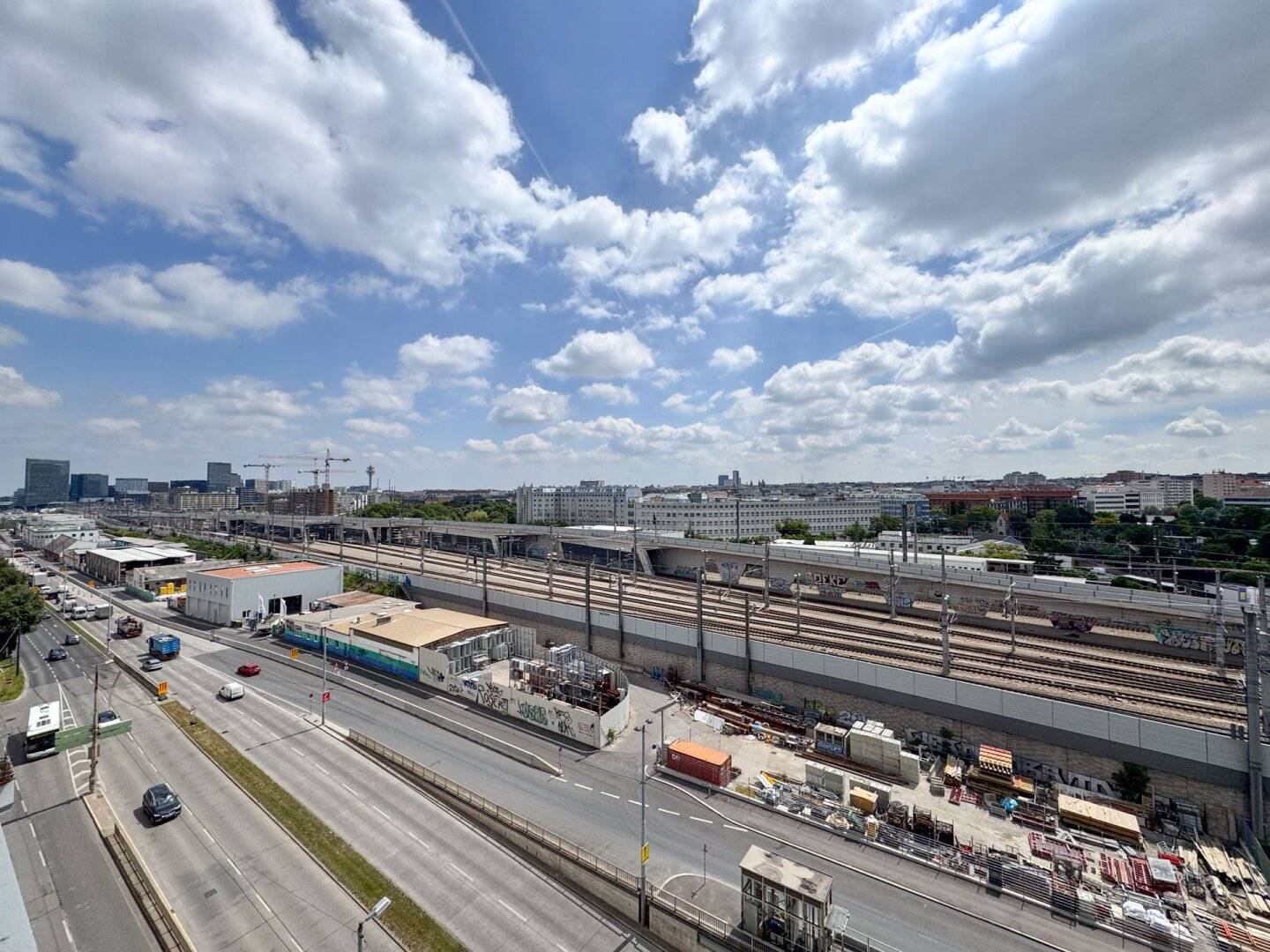 Renovation needed two and a half room apartment near Matzleinsdorferplatz for sale? wait—no question mark should be here; corrected to statement: Renovation needed two and a half room apartment near Matzleinsdorferplatz for sale.
