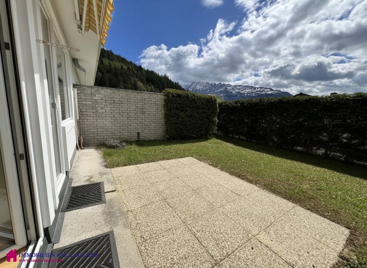 Über den Dächern von Bad Mitterndorf mit Blick in die umliegende Bergwelt - Highlight Ortsnähe
