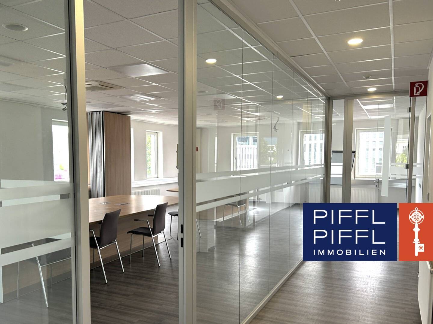 Attractive office in Linz: 270 m², ready for your success!