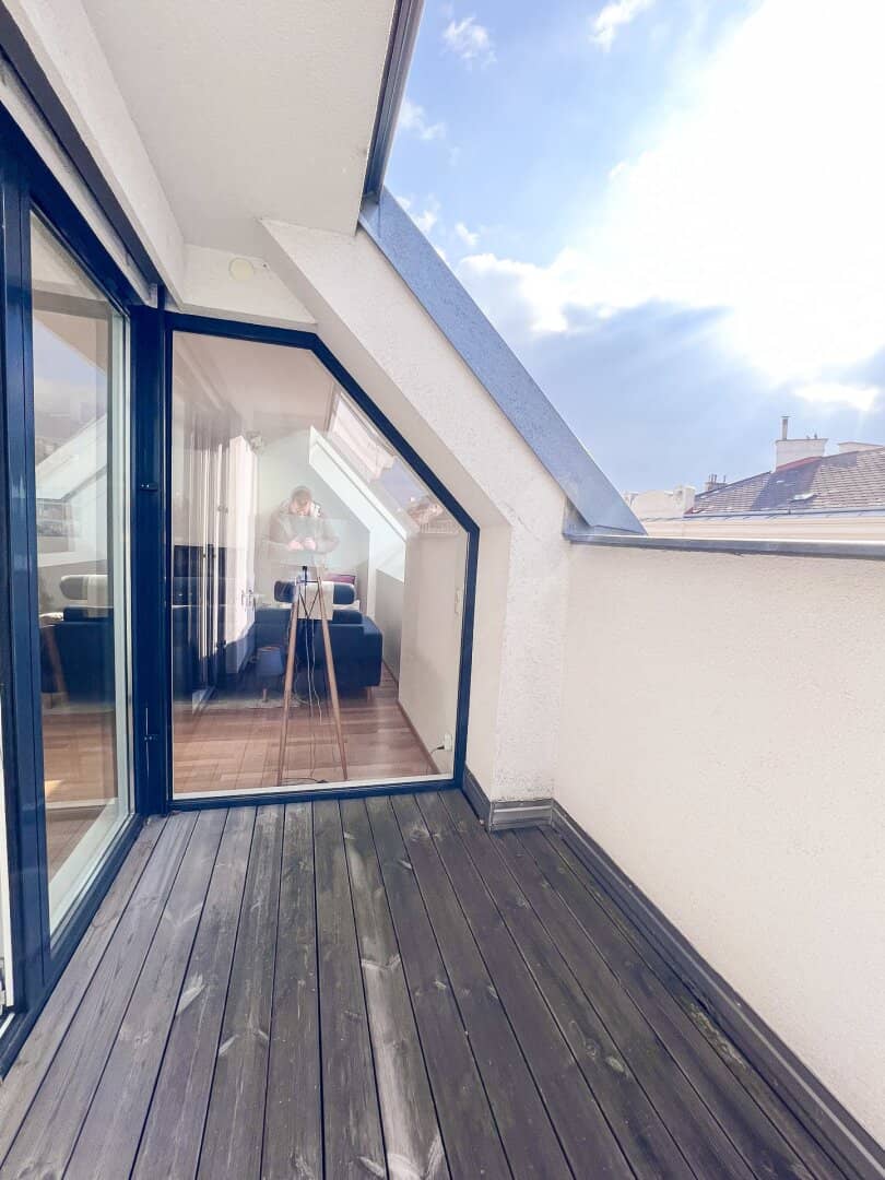 87 m2 Dachgeschoss Maisonette mit 8,74 m2 Terrasse, 4,19 m2 Loggia und Garagenplatz! Nähe Westbahnhof / Burggasse Stadthalle U6