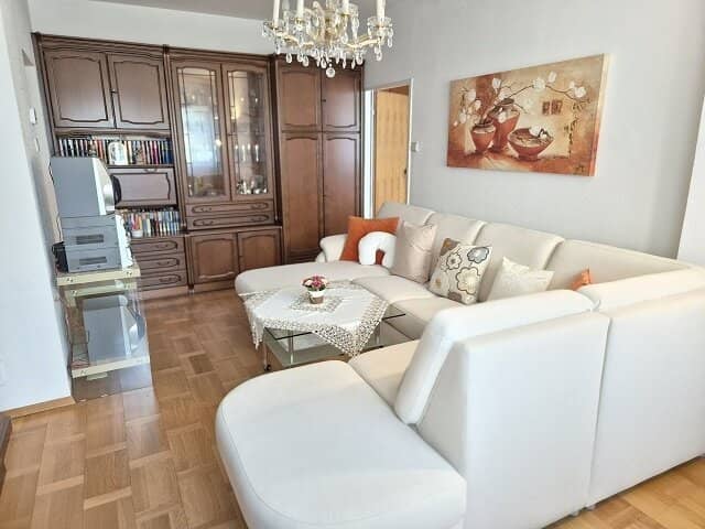 Leistbares Eigentum im Grünen: 2-Zimmer-Wohnung mit Loggia und Stellplatz!
