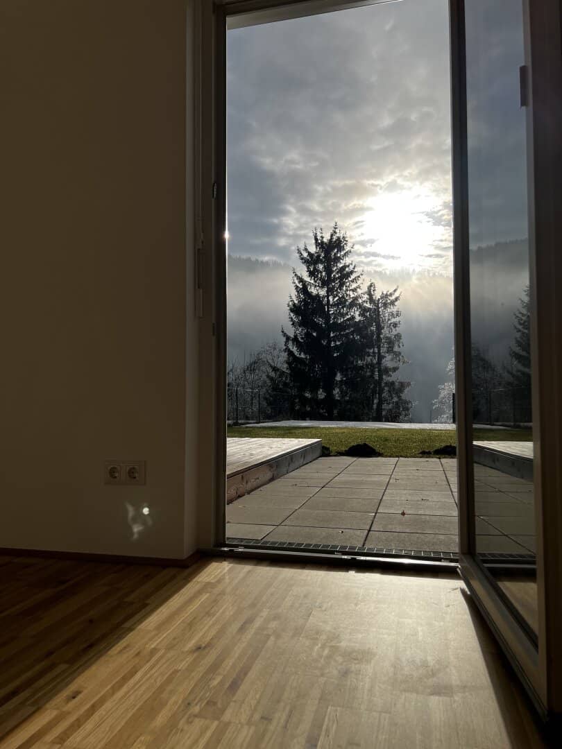 KÜHLE SOMMER IM ZWEITWOHNSITZ! Wohnen, wie in einem kleinen Haus - Gartenwohnung auf zwei Ebenen - Erstbezug und direkt vom Bauträger, provisonsfrei!