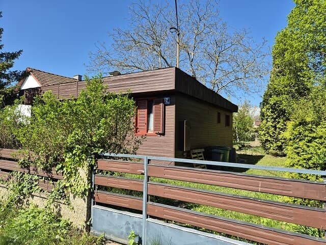 Exclusive building plot in a green tranquil location