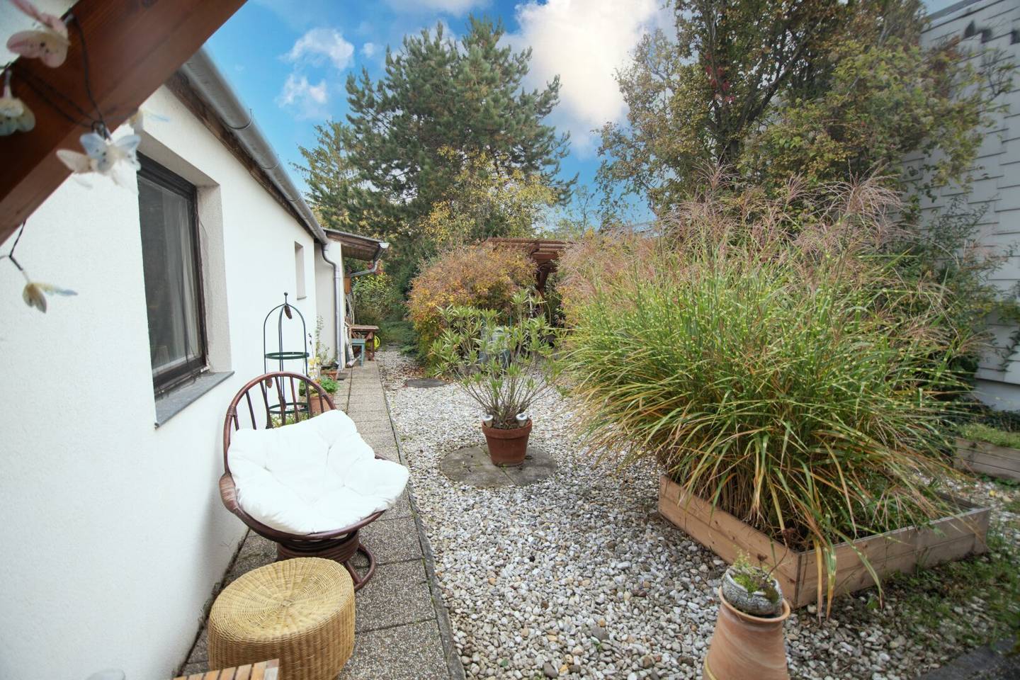 Near the hospital: Dreamlike beautiful plot with many design possibilities in proximity to hospital