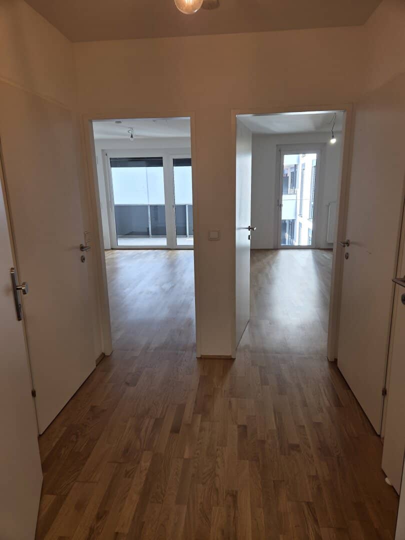Inner courtyard location, heating and hot water already included