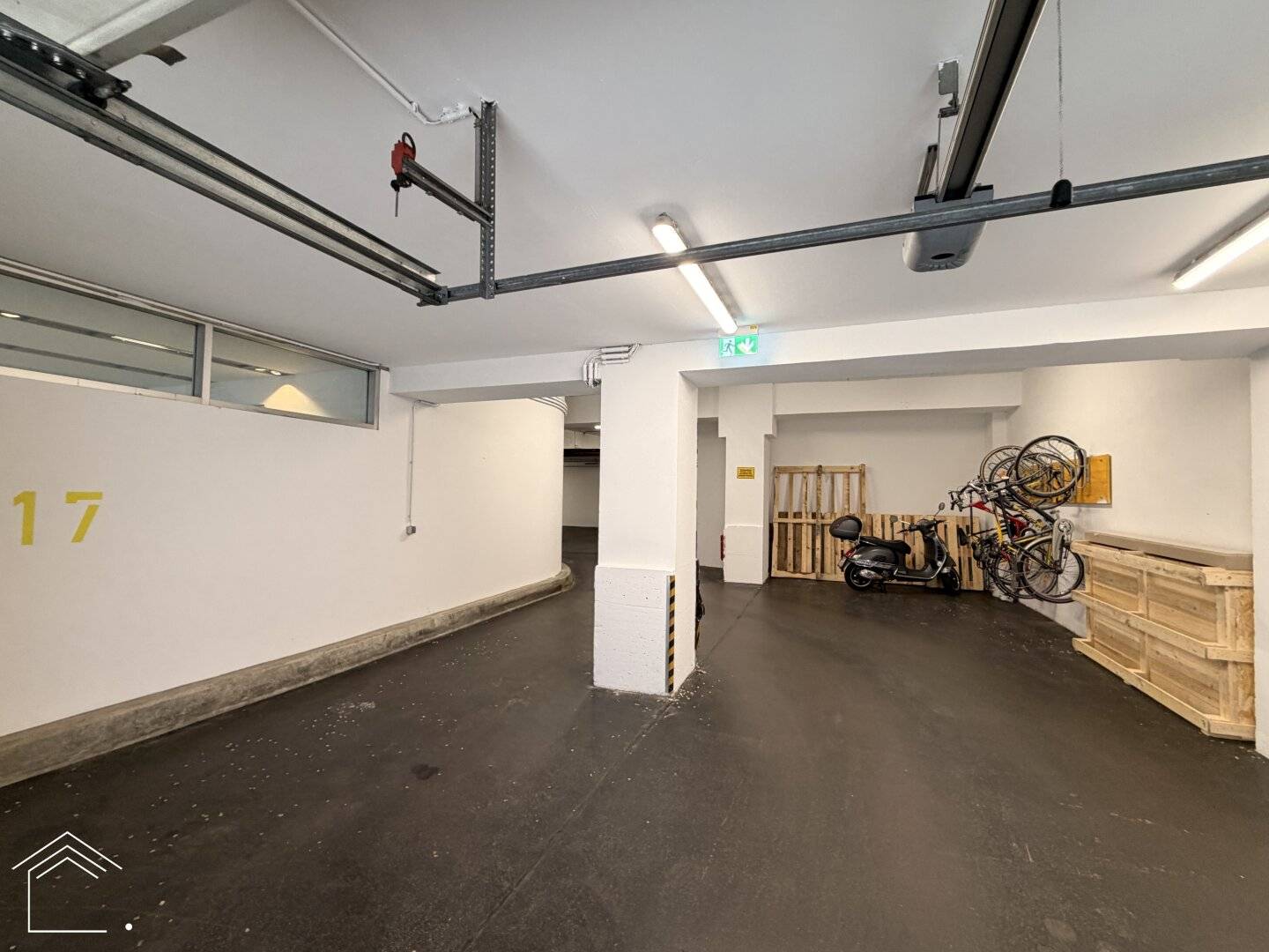 GARAGE - Forklift parking spaces (downstairs) for rent!