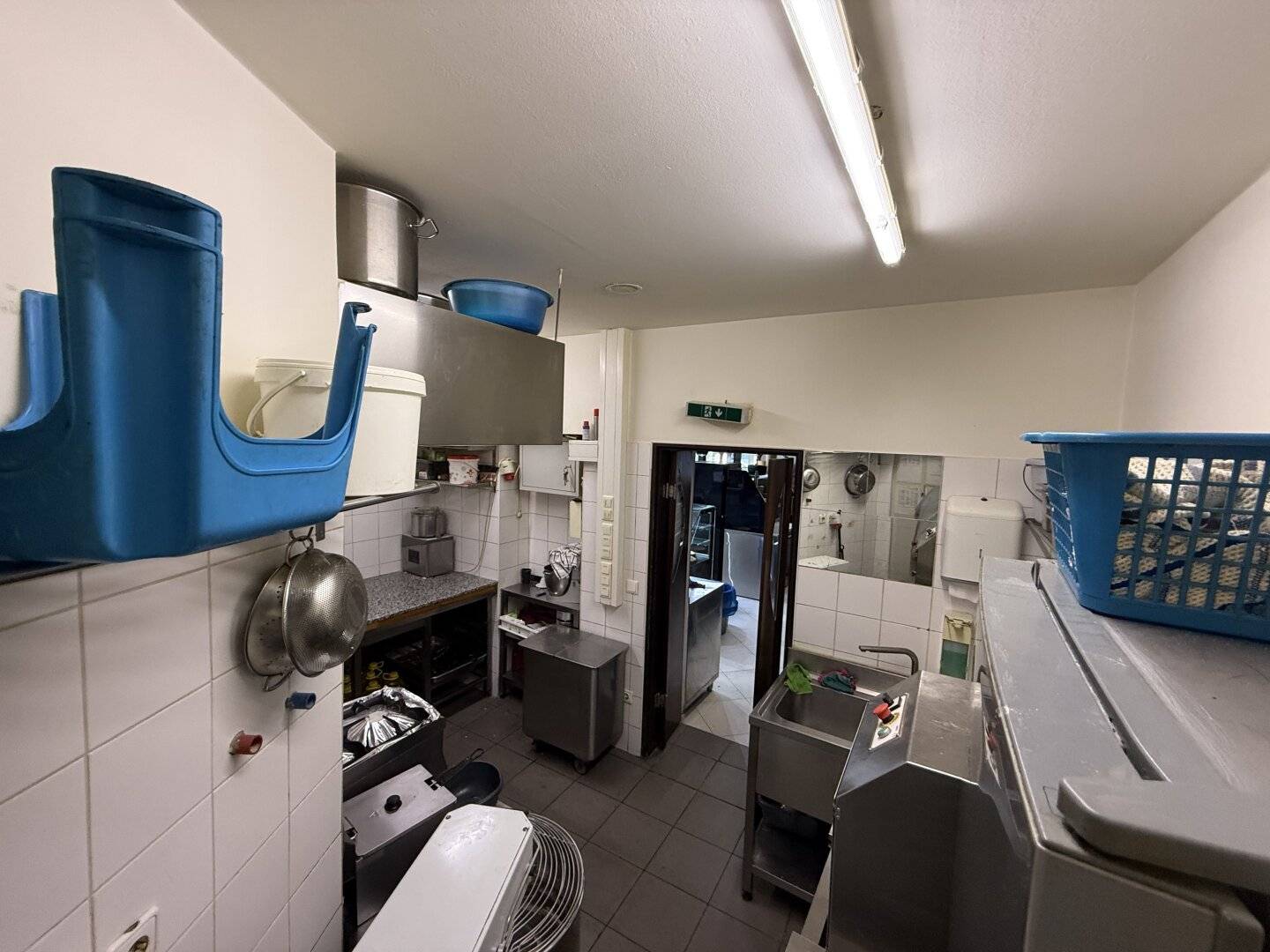 Imbissrestaurant in etablierter Lage – Reumannplatz - U-Bahn Nähe Verkauf wegen Pensionierung