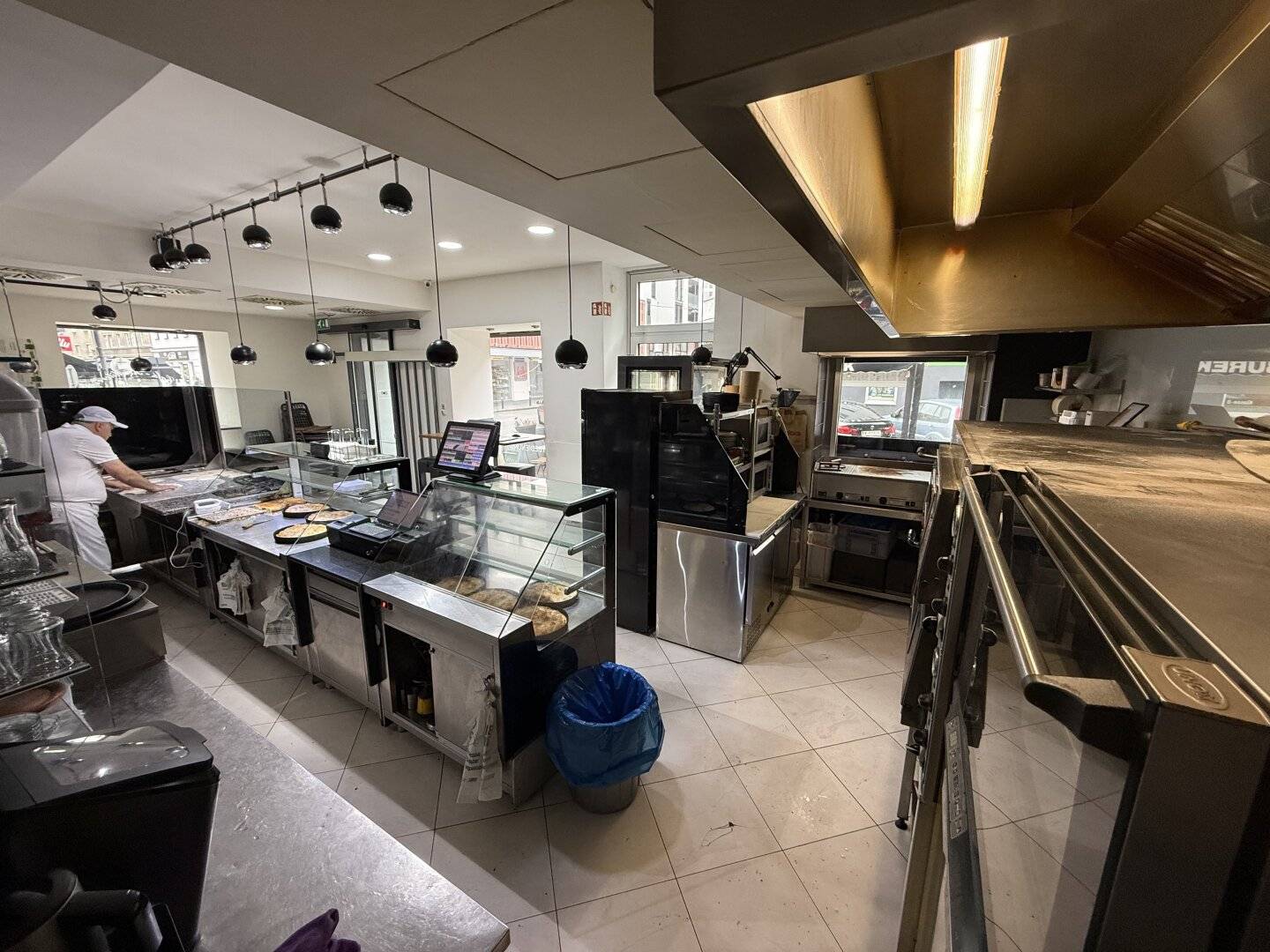 Imbissrestaurant in etablierter Lage – Reumannplatz - U-Bahn Nähe Verkauf wegen Pensionierung