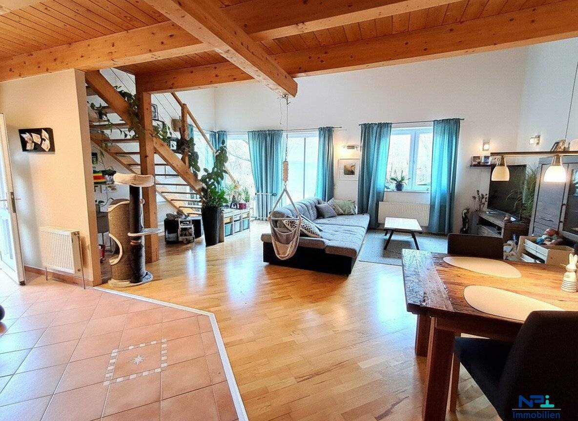 Two single family houses on a plot of land in a quiet location in Pottenstein