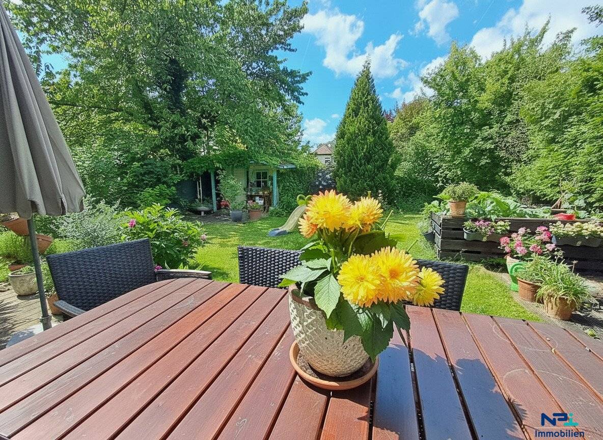 Two single family houses on a plot of land in a quiet location in Pottenstein