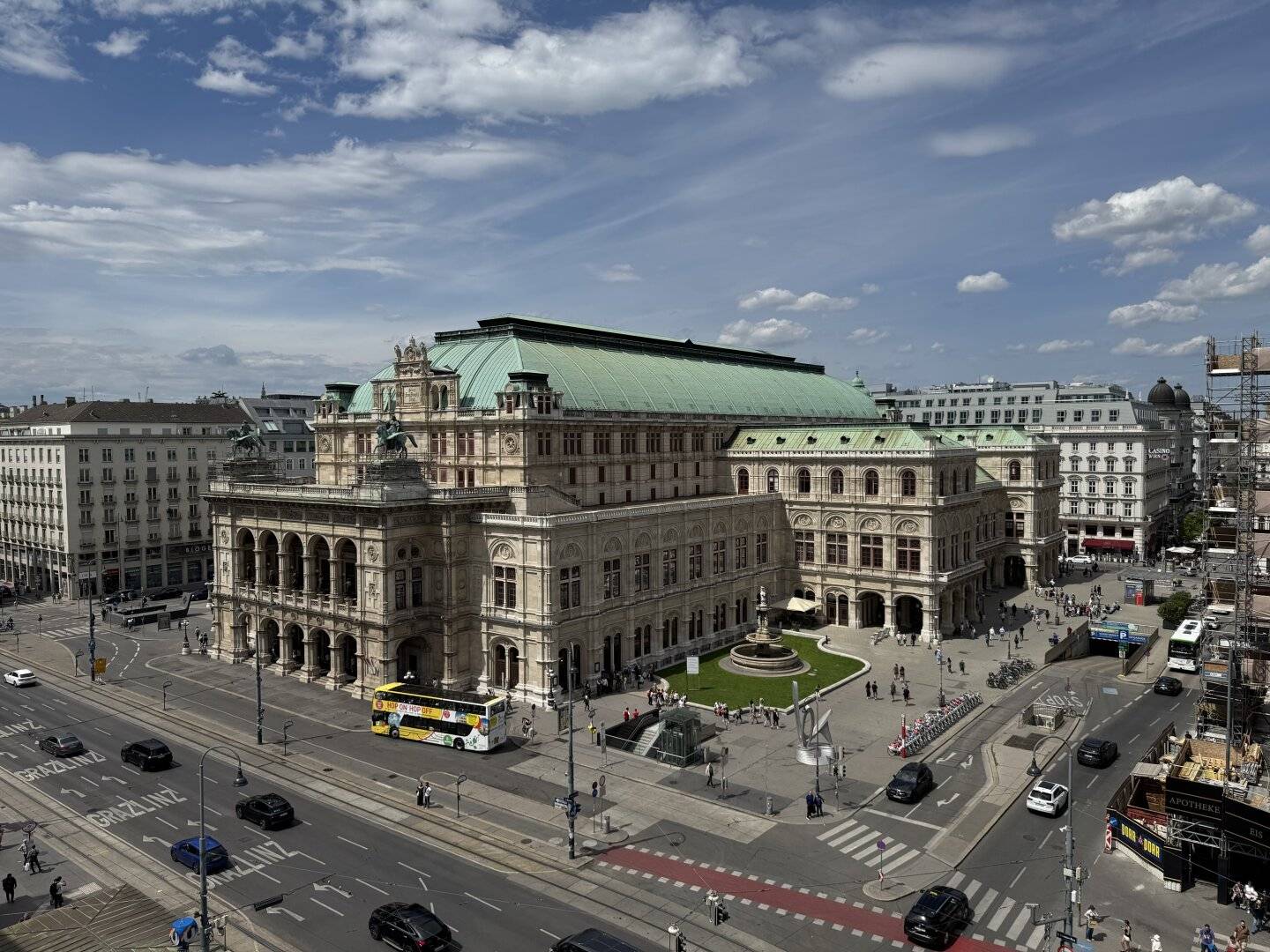 Prestige property with a view of the Opera Unique opportunity