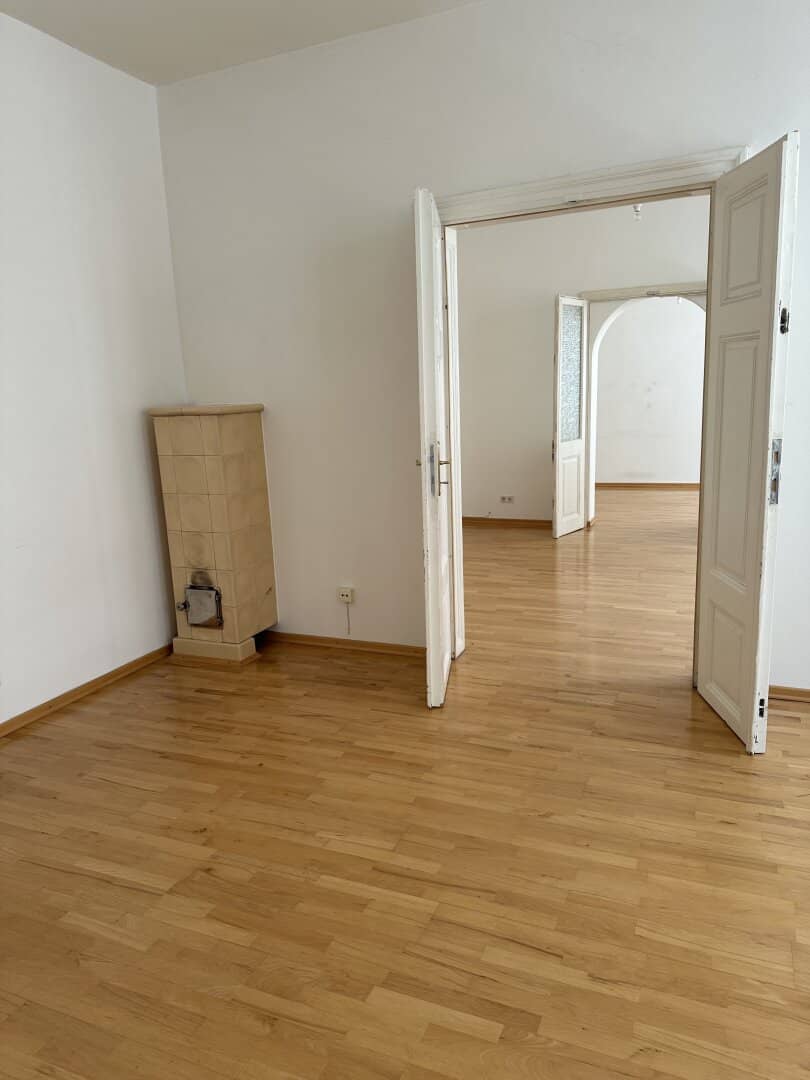 9., near Gymnasium Wasagasse, a unique opportunity to live in the beautiful Biedermeier ambiance, now for rent and to buy in 12 years