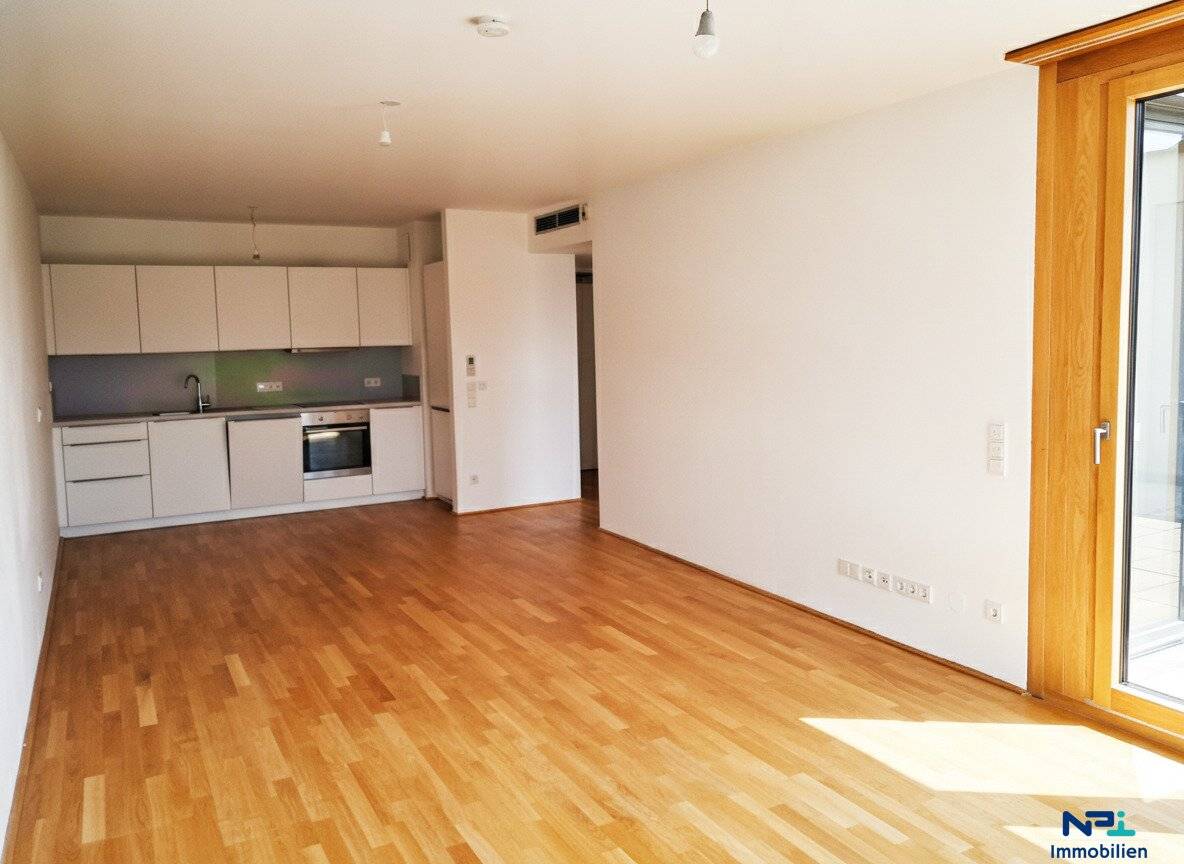 Modern air conditioned 3 room rental apartment with large terrace in prime location