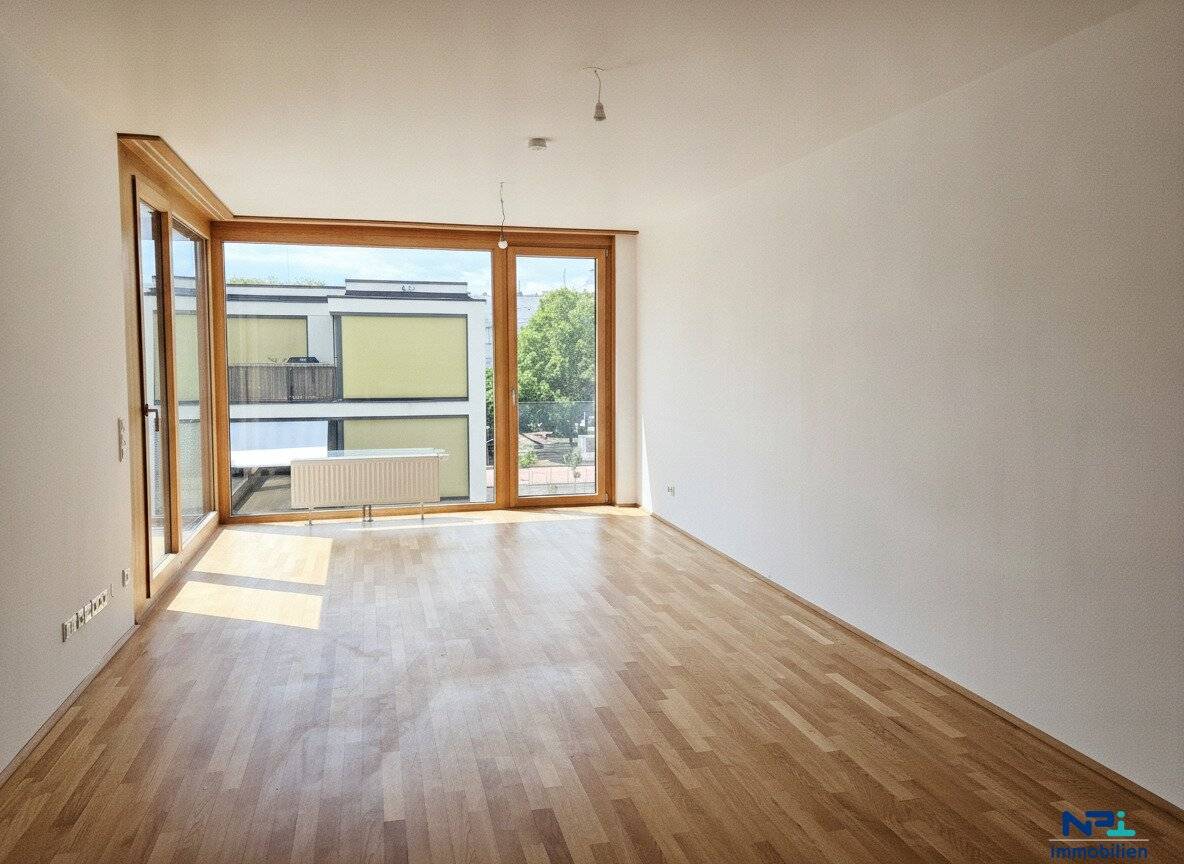 Modern air conditioned 3 room rental apartment with large terrace in prime location