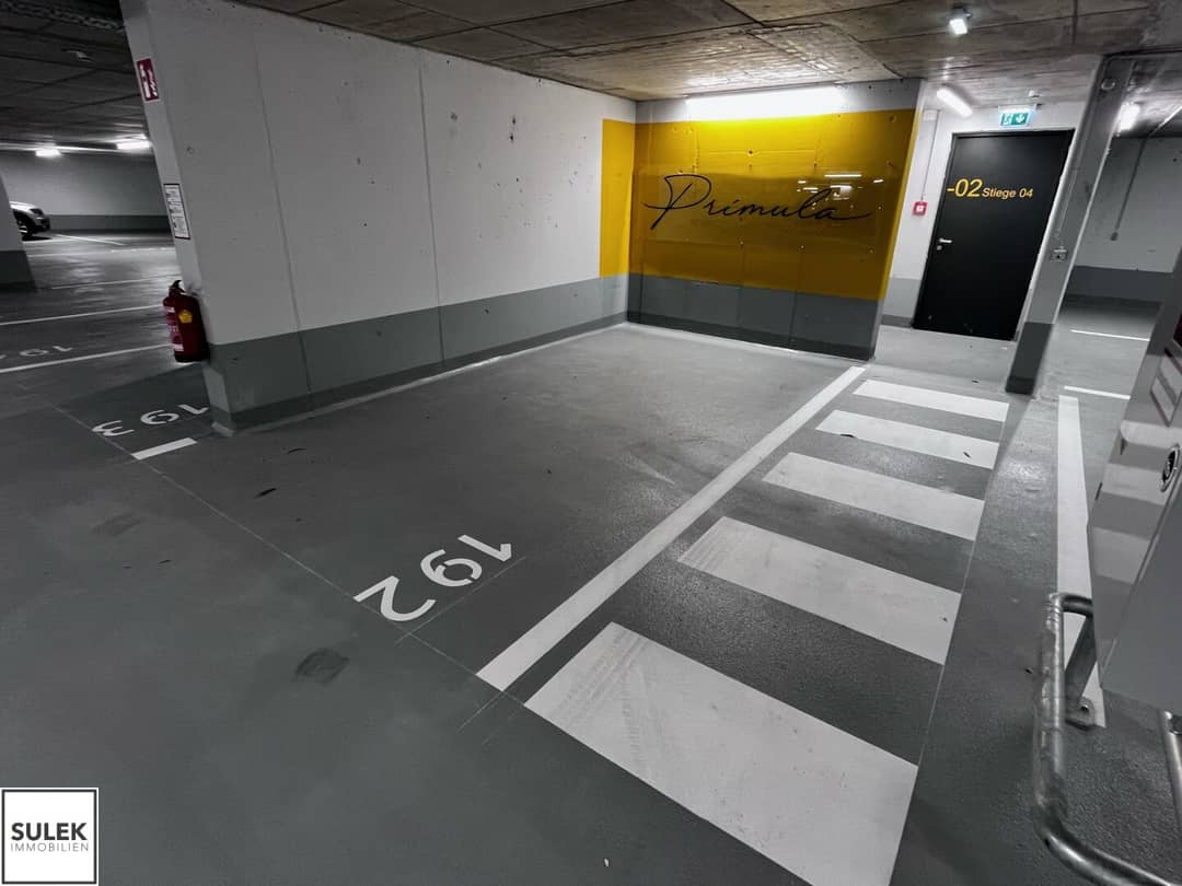 Tiefgaragenstellplatz nahe U4 Hietzing und Schloss Schönbrunn