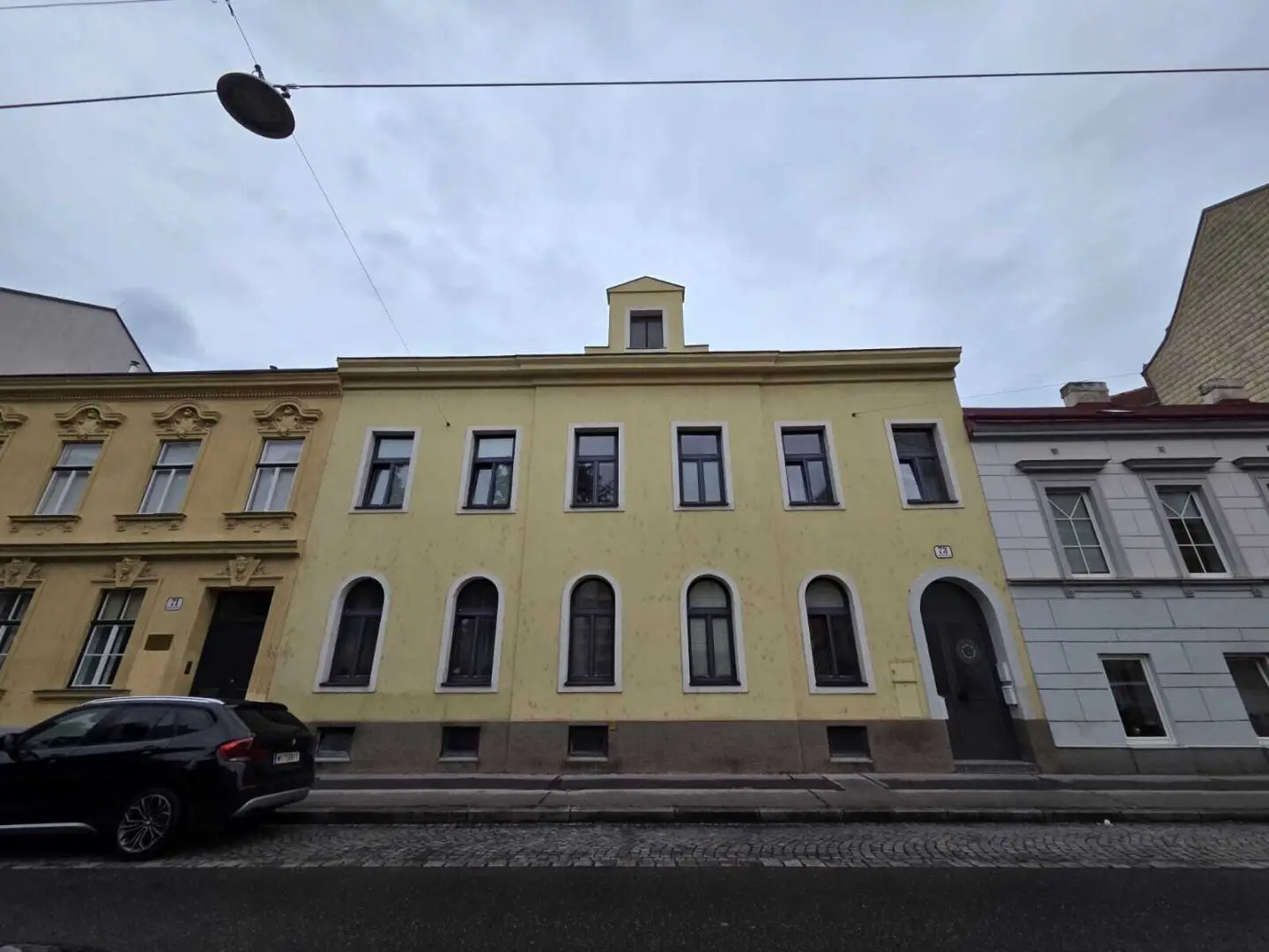 Ausbaufähiges Zinshaus in schöner Wohngegend
