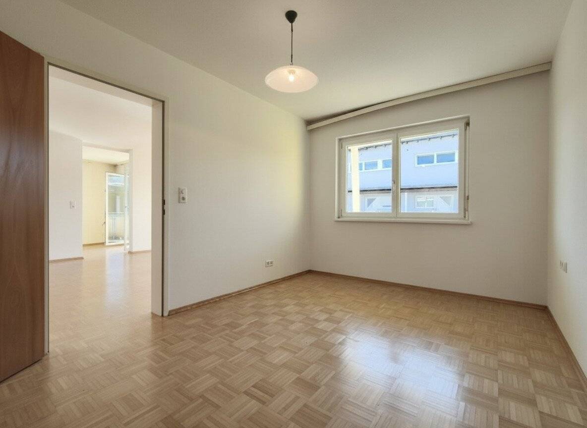 Charmante 2,5-Zi-Wohnung in Höchst mit Balkon!