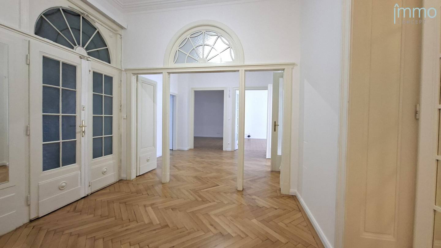 Stylish old building in the Embassy District, representative living with a winter garden
