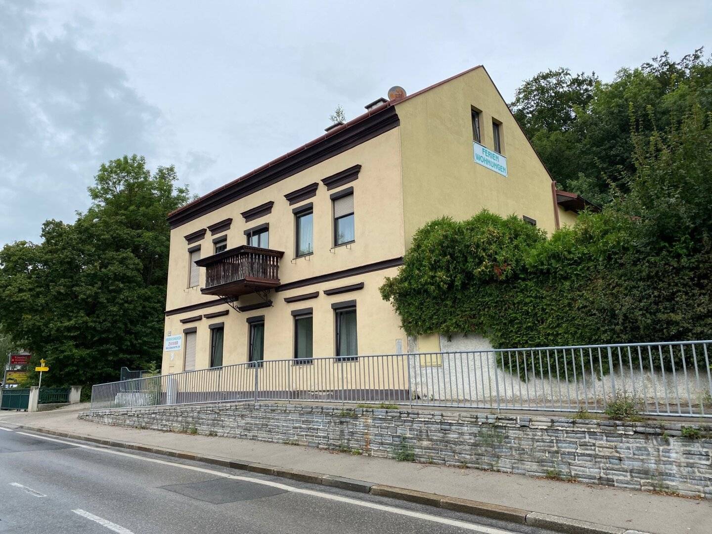 Apartmenthaus an Stadtgrenze zu Mauerbach
