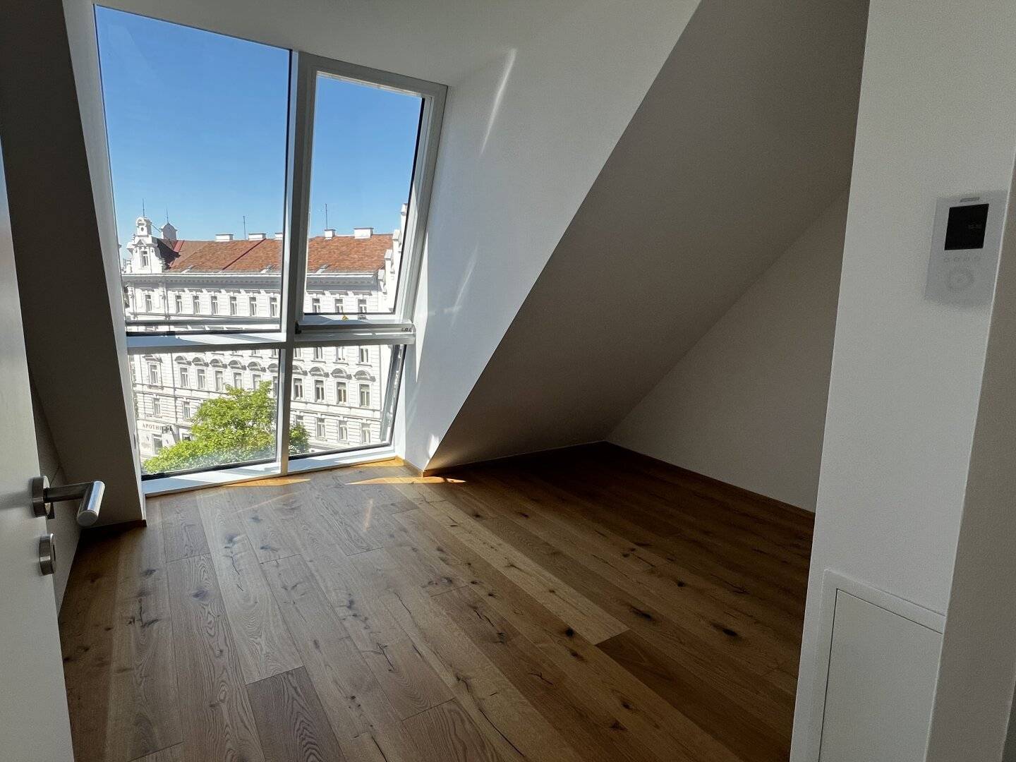 Neubauwohnung mit Balkon und großzügiger Terrasse im 5. Bezirk