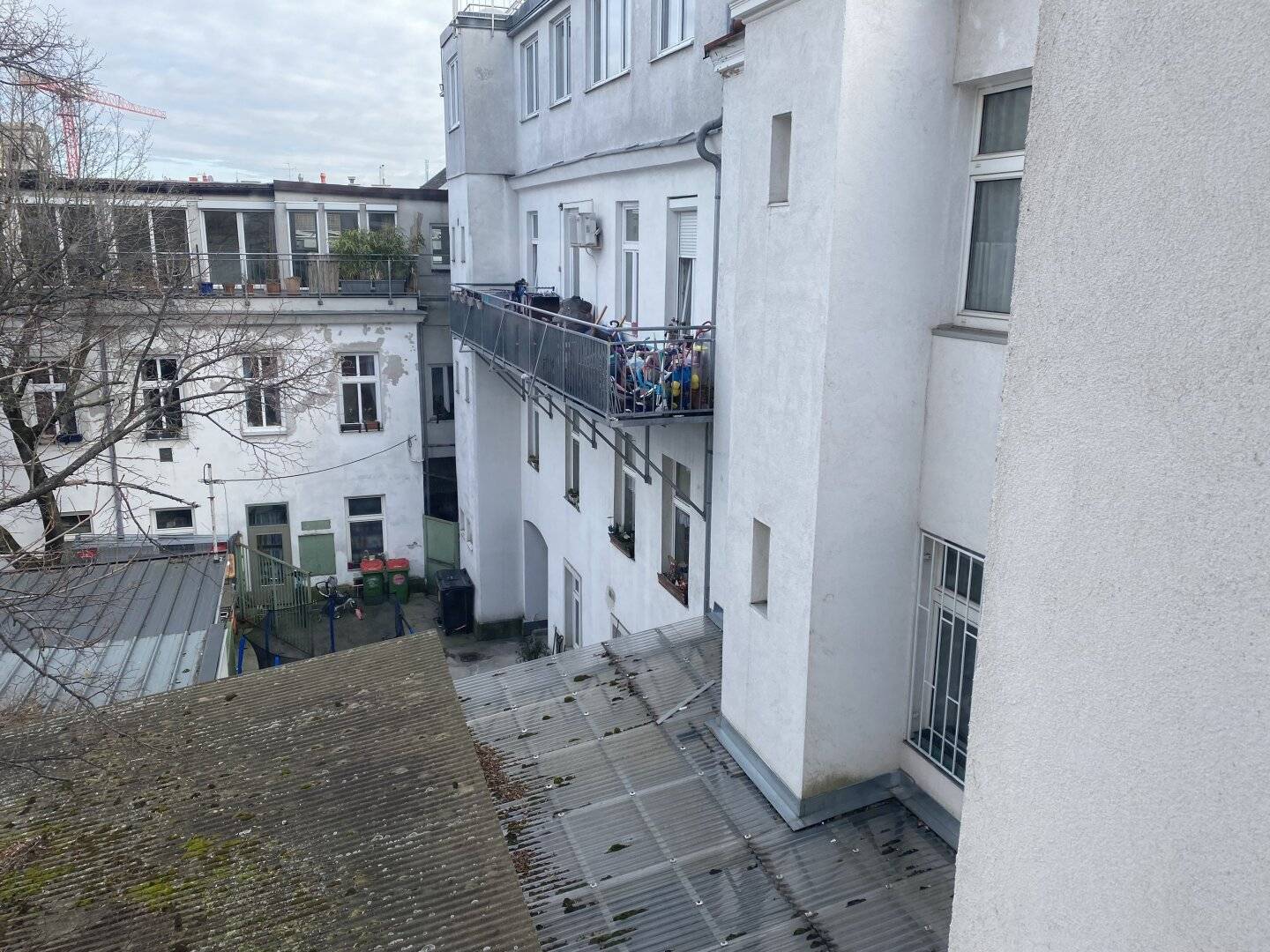 100% leeres Eckzinshaus mit großem Ausbaupotenzial in Hernals