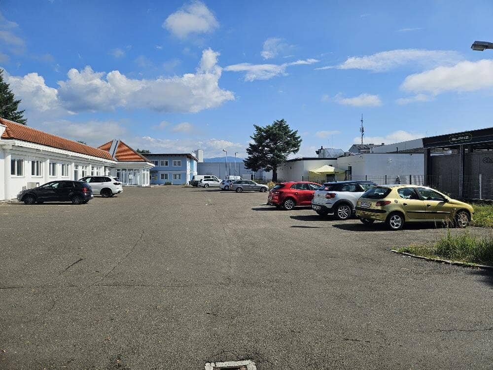Knittelfeld: Betriebsobjekt - Ausstellungsraum, Büro und Lager ca. 1.000 m² - zu mieten
