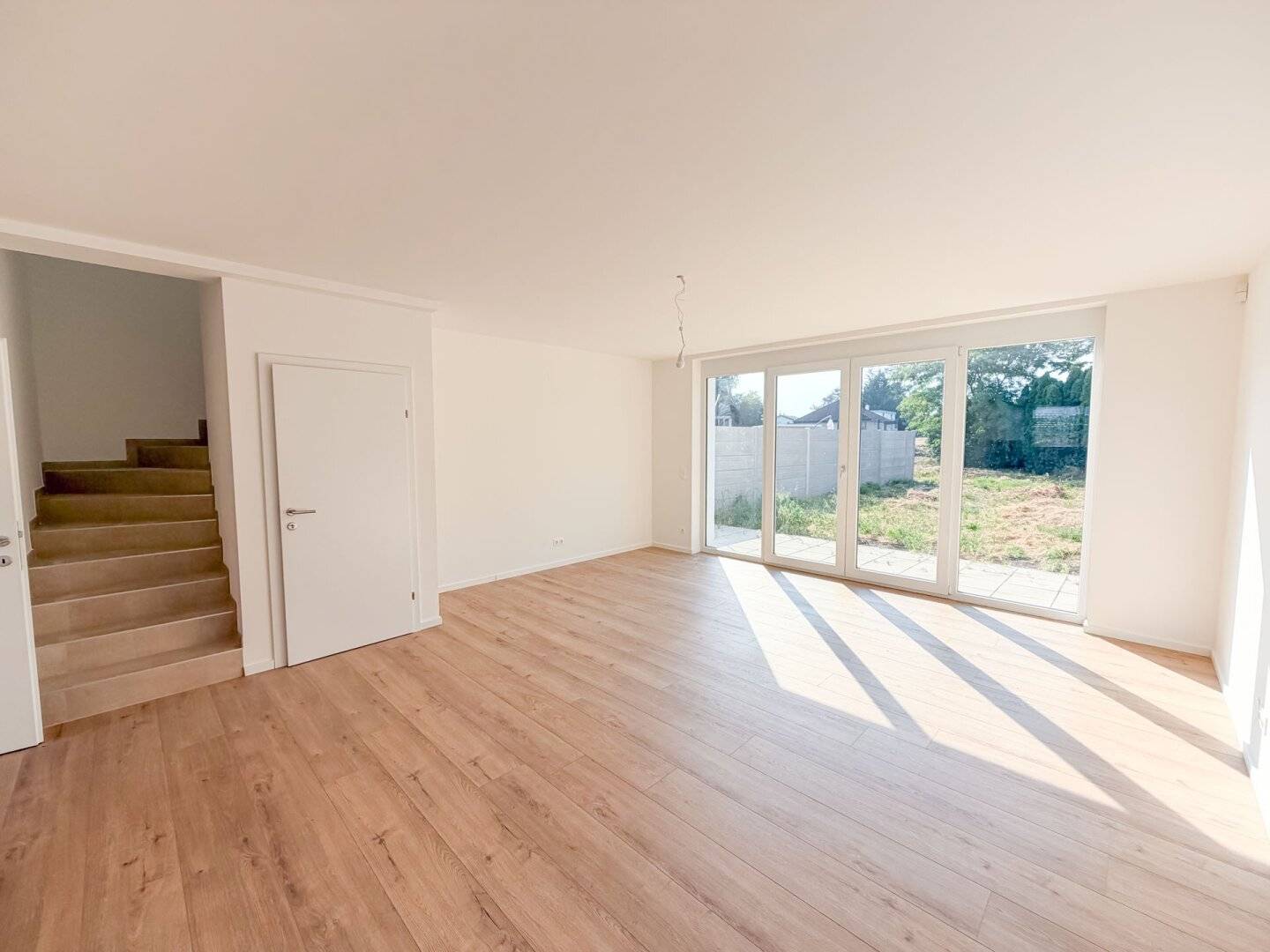 House with garden and 2 parking spaces near the train station in Pottendorf-Landegg