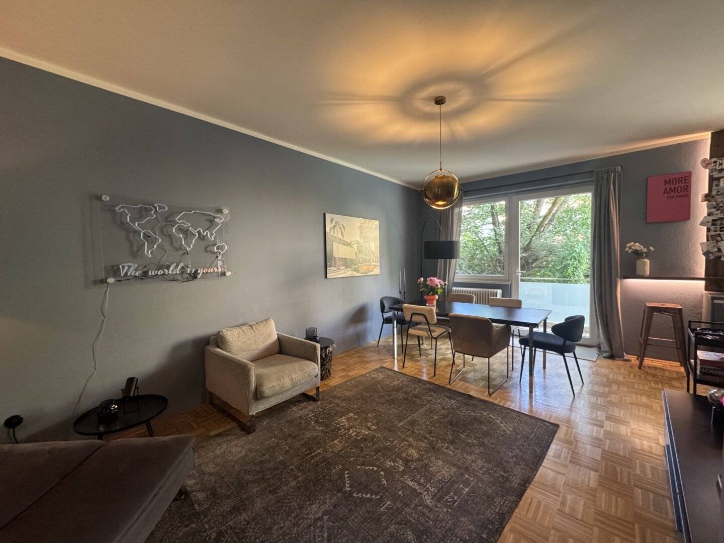 Live centrally, live quietly | Stylish 3 room apartment with balcony and green view | in Andräviertel