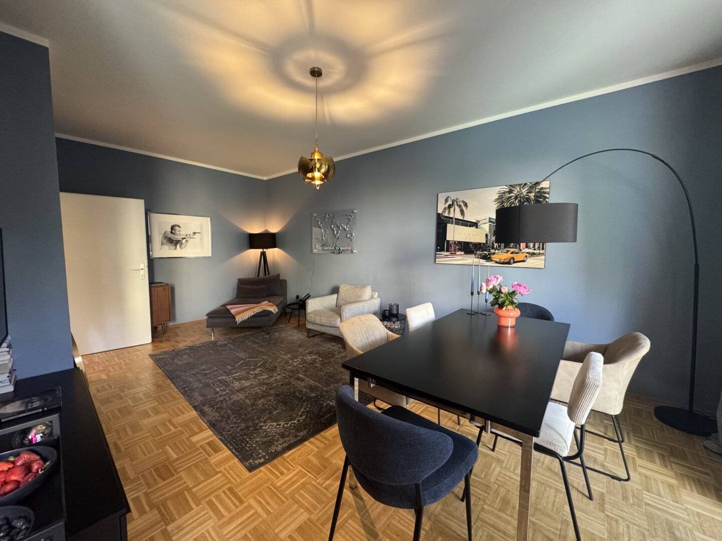 Live centrally, live quietly | Stylish 3 room apartment with balcony and green view | in Andräviertel