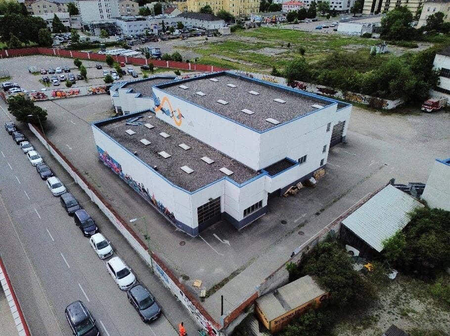 Wels: Commercial property in top location directly on the B1 for rent