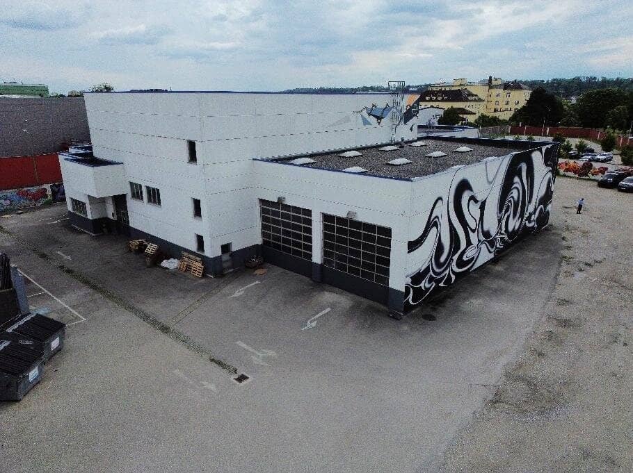 Wels: Commercial property in top location directly on the B1 for rent