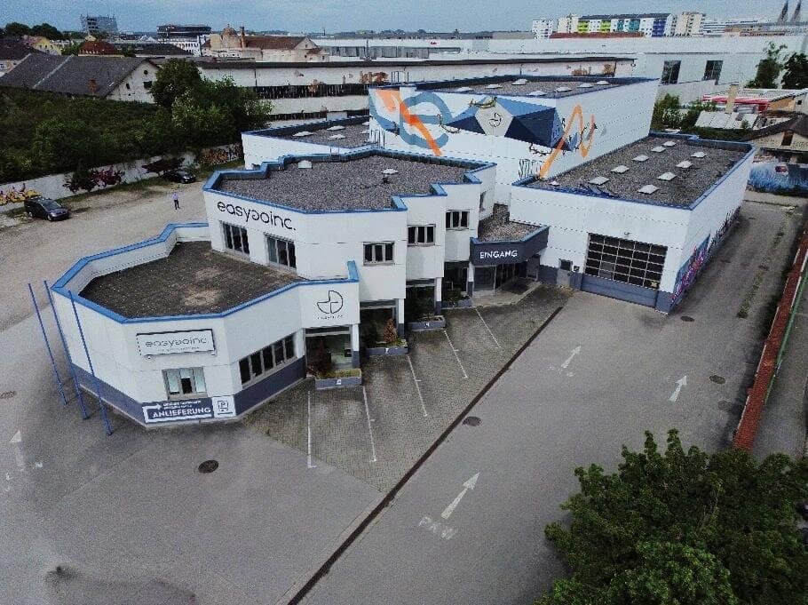 Wels: Commercial property in top location directly on the B1 for rent